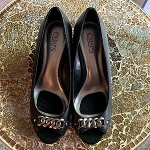 Wedges with Silver Chain Detail size 8.5